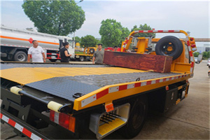 贡山附近拖车电话号码服务